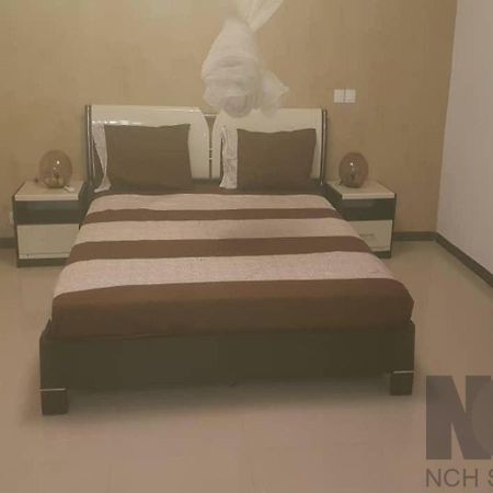 Saly - Villa Kage 6 Chambres -Clim-Wifi-Eau Chaude-Billard-Babyfoot-Ping Pong-Canal - Electricite Non Comprise Eksteriør bilde