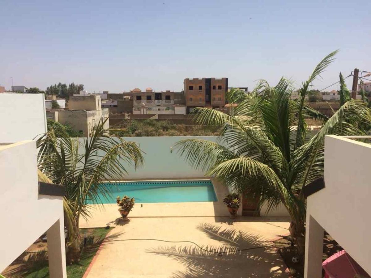Saly - Villa Kage 6 Chambres -Clim-Wifi-Eau Chaude-Billard-Babyfoot-Ping Pong-Canal - Electricite Non Comprise Eksteriør bilde