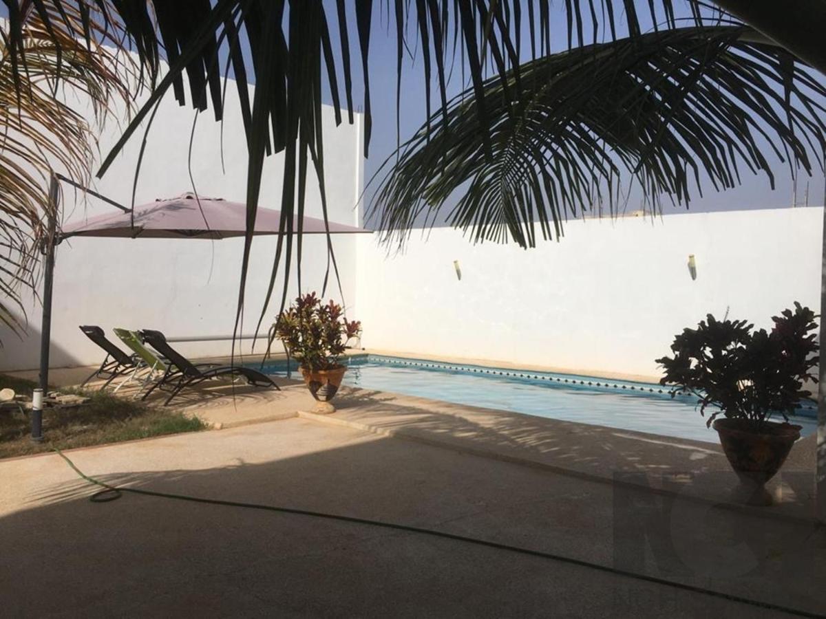 Saly - Villa Kage 6 Chambres -Clim-Wifi-Eau Chaude-Billard-Babyfoot-Ping Pong-Canal - Electricite Non Comprise Eksteriør bilde